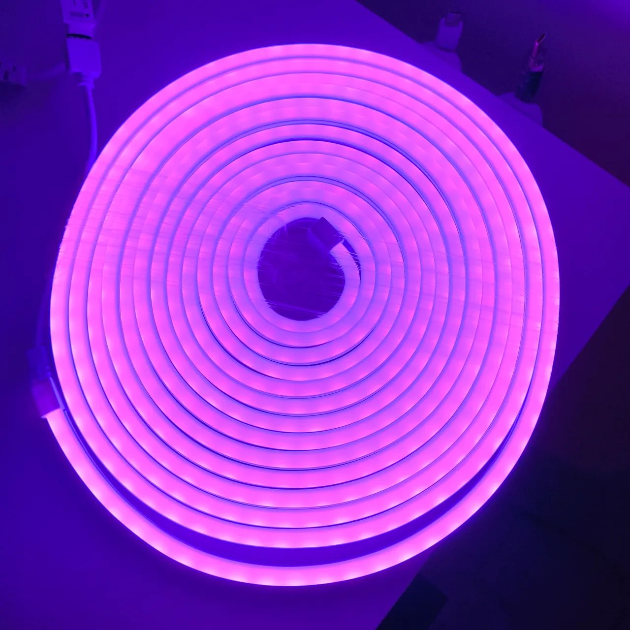 Fita de LED Neon com Fonte e Controle (5 metros) - Foto 2