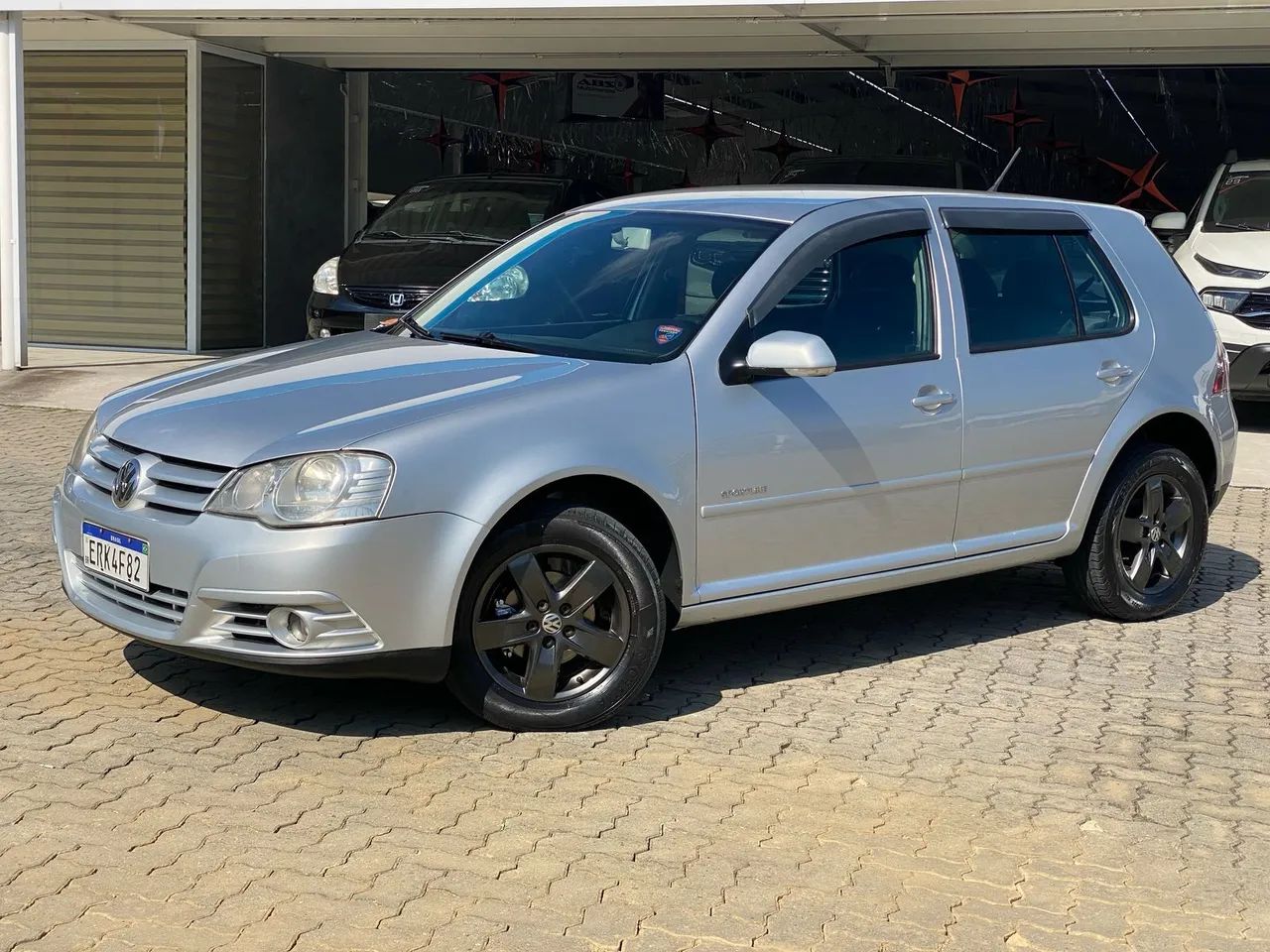 Golf 1.6 ano 2011 completo - km baixo
