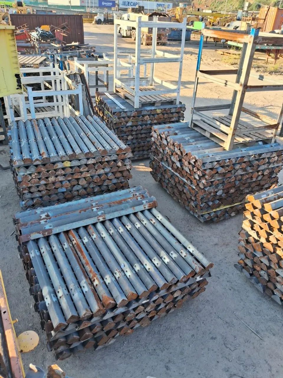 RACK METÁLICO 1,75  - Foto 2