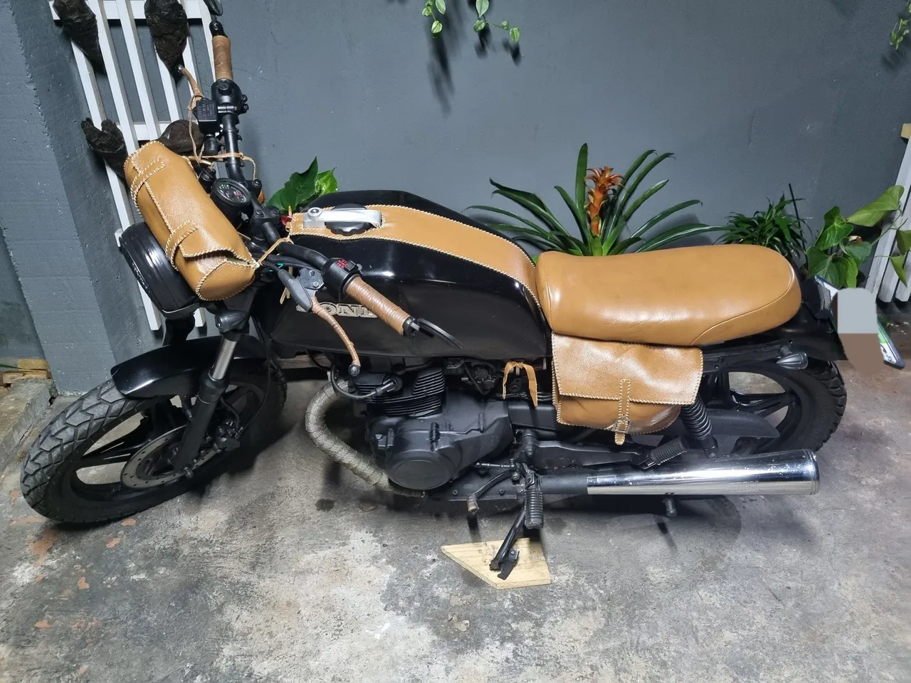 CB 400 1983 CAFÉ RACE