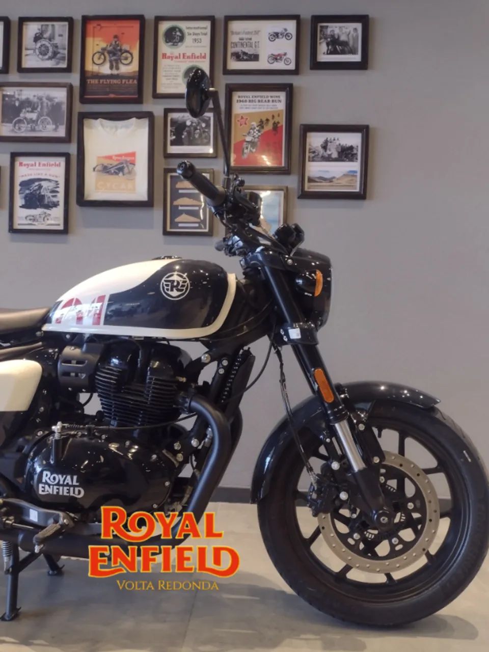 LEONI - R. E. SHUTOGUN 650 - STENCIL WHITE