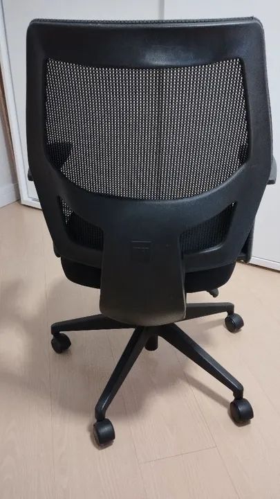 Cadeira Ergonomica Giratória Preta com Rodinhas