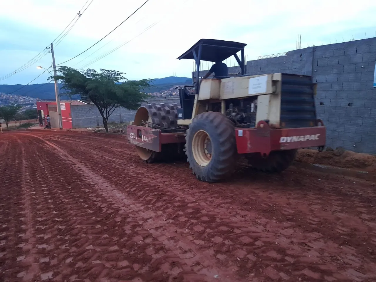ROLO COMPACTADOR (PATA) DYNAPAC - CA25