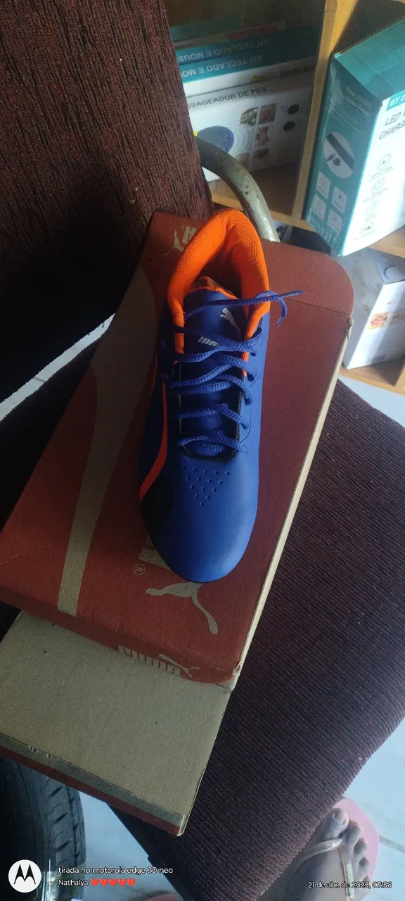 Tênis Puma Azul e Laranja