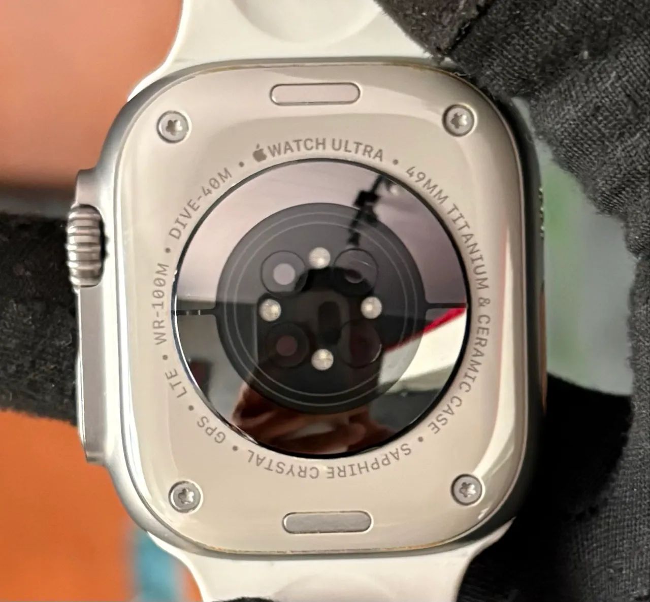 Apple Watch Ultra 49mm GPS + Celular 92% Bateria - Foto 2