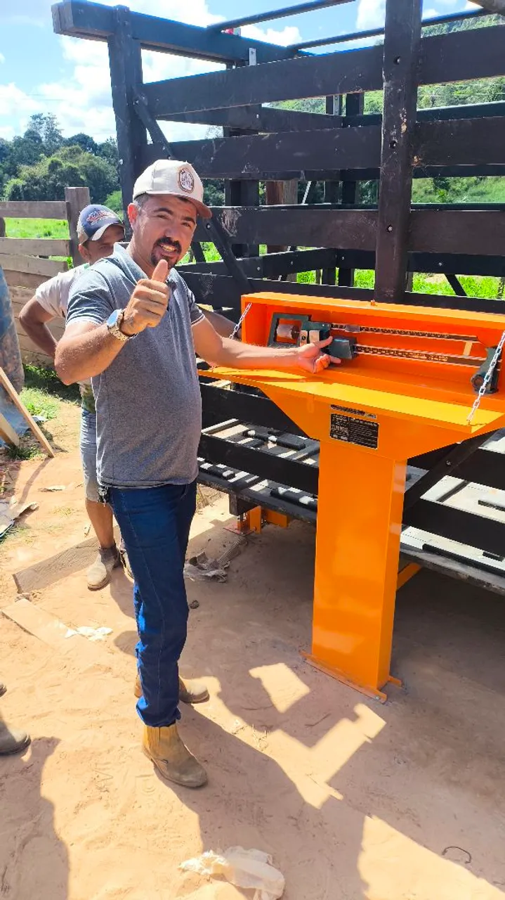 Balanças e Troncos de Contenção Bovino