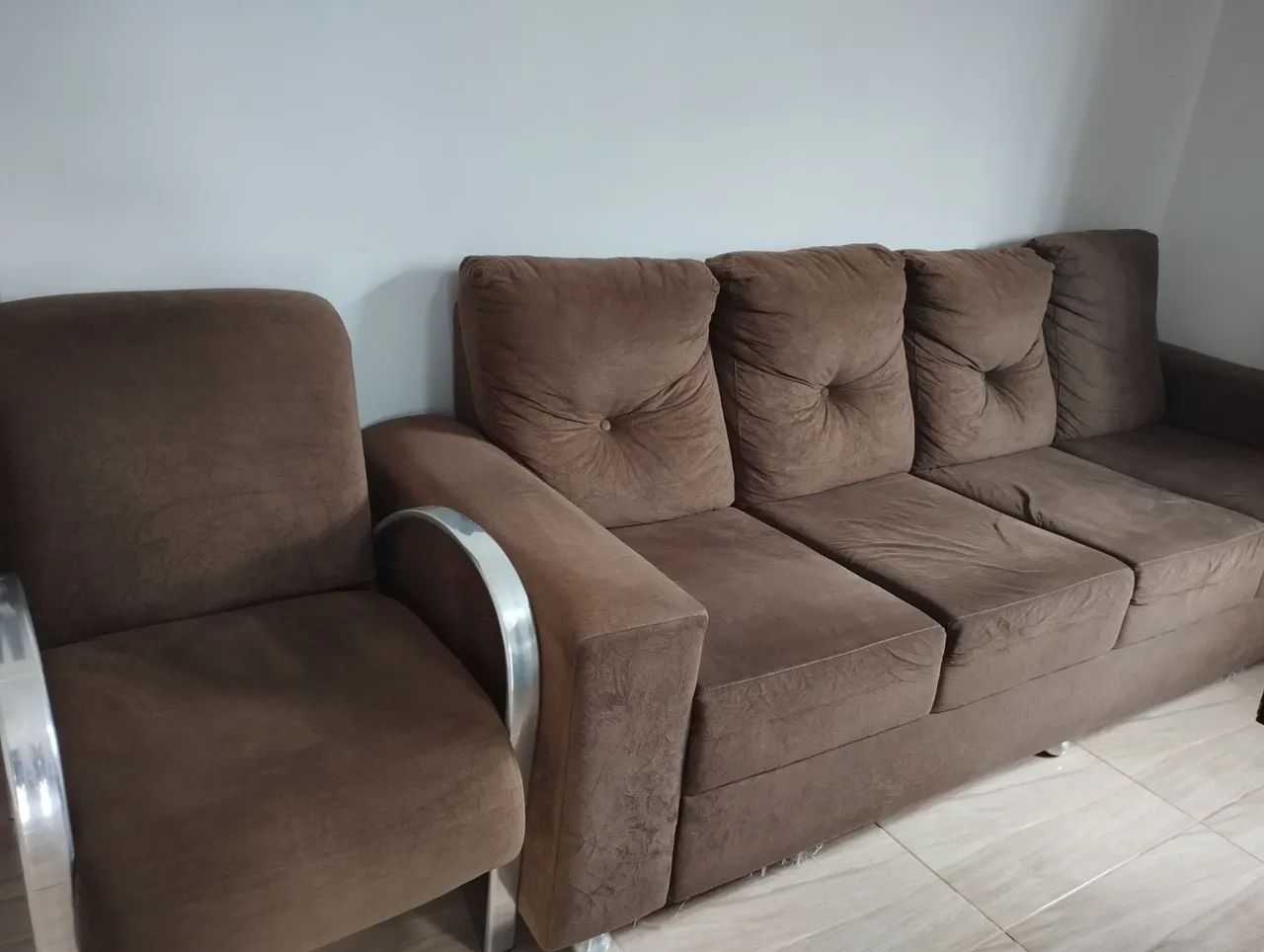 Vendendo sofá com poltrona 64842031443971120