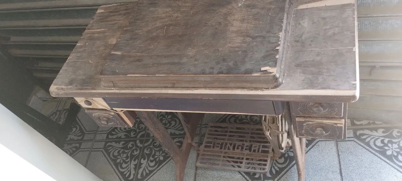 Máquina de Costura Singer Antiga - Foto 2