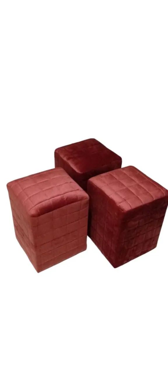 Banco Puff Decorativo de Veludo com Detalhes - Foto 5