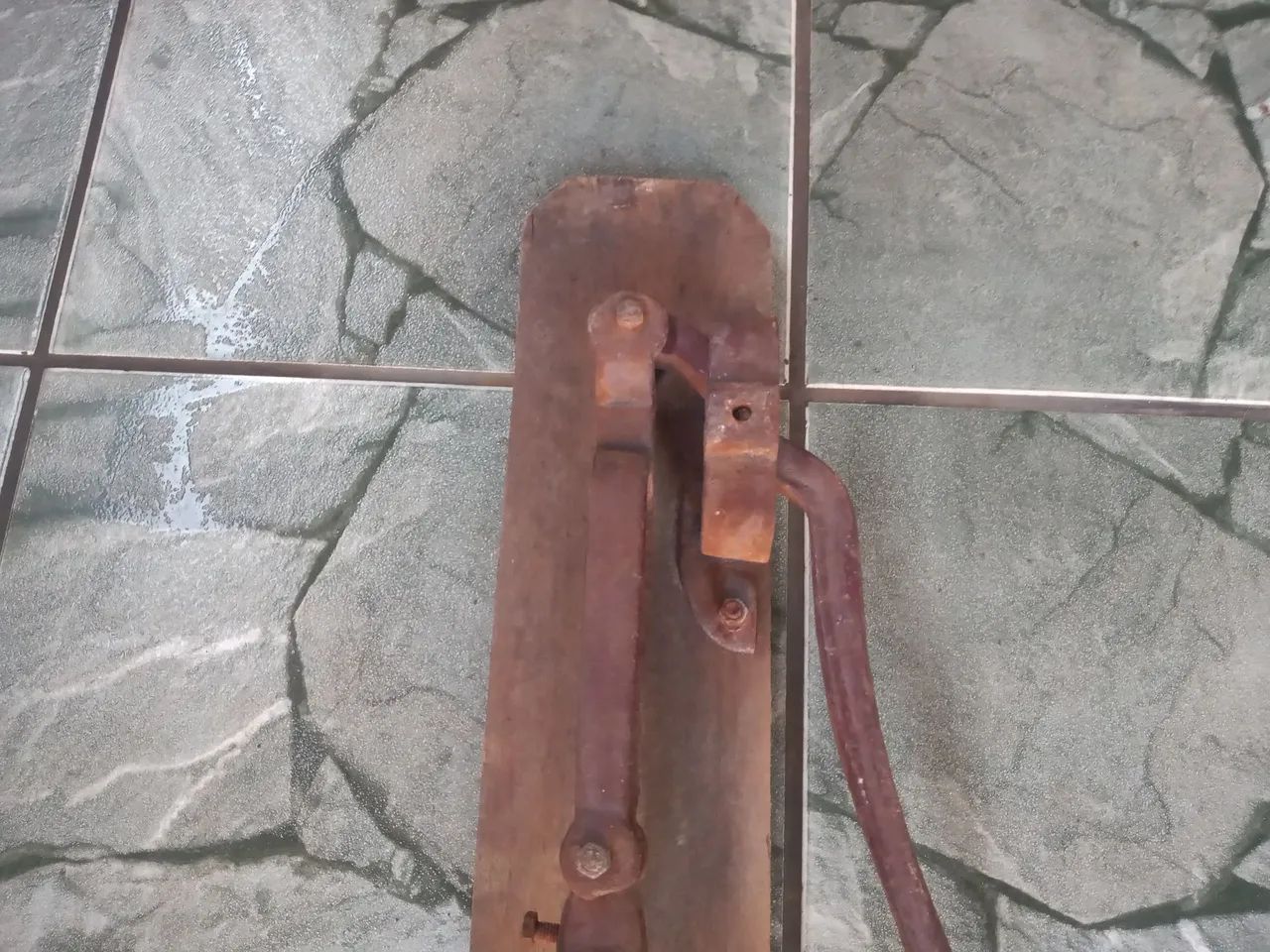 Bomba d'água antiga - Foto 3