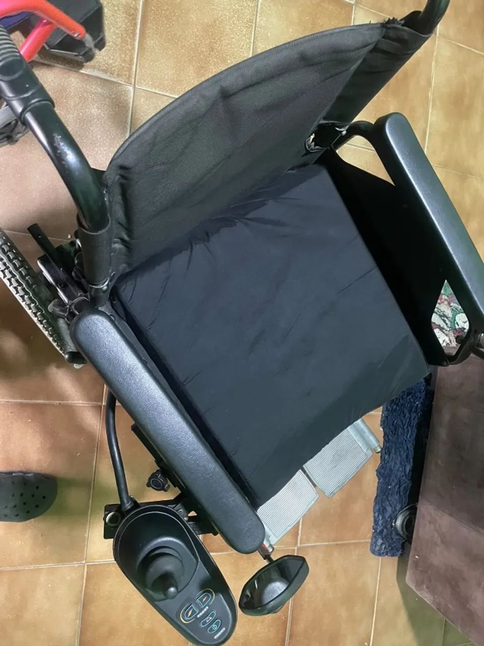 Cadeira de rodas elétrica  - Foto 2