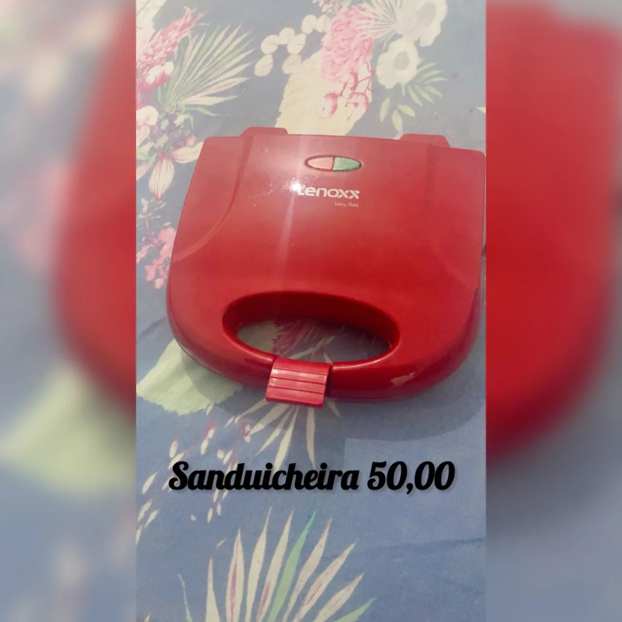 Sanduícheira nova 