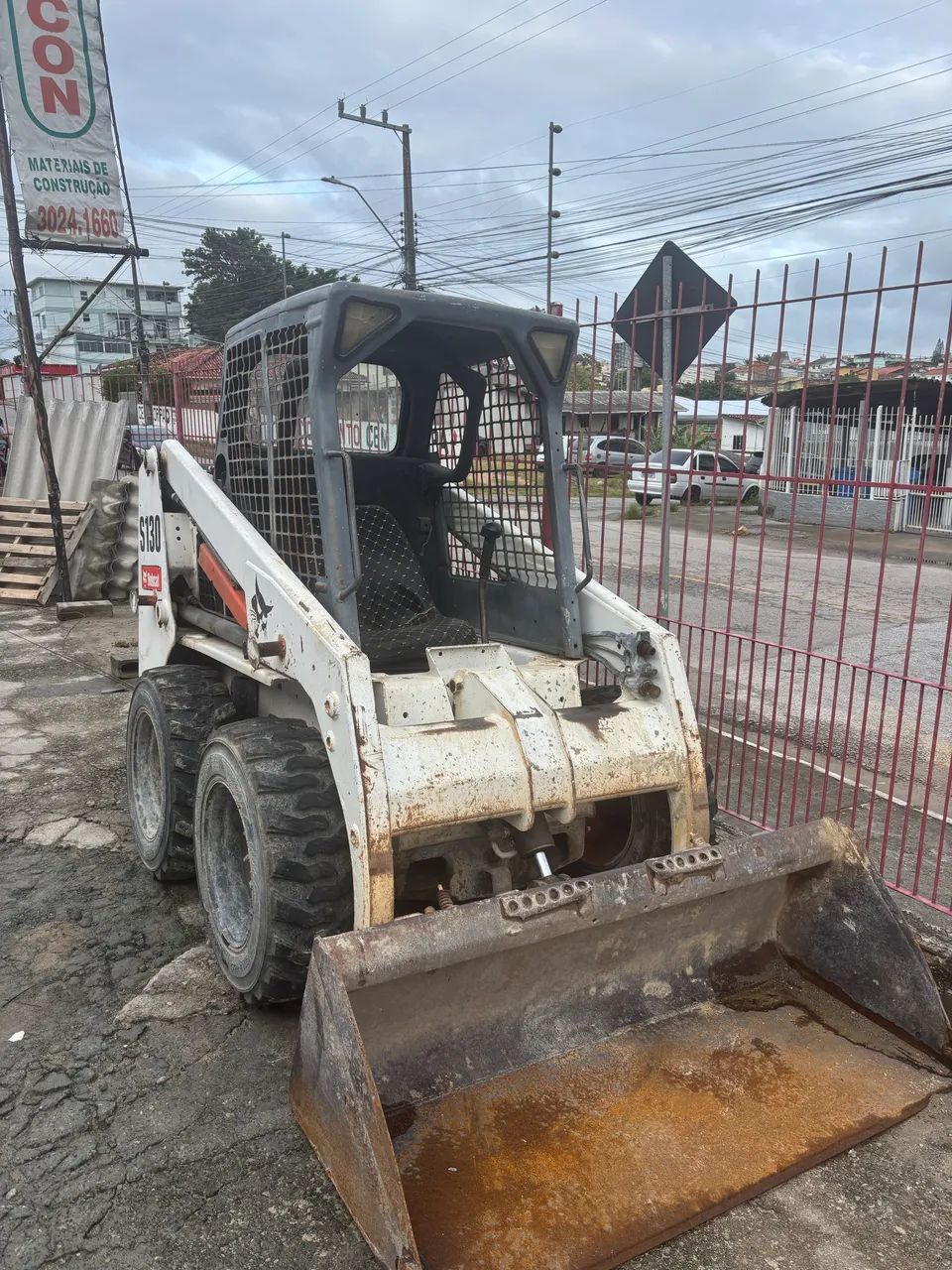 Vendo Bob Cat 130 carregadeira  - Foto 4
