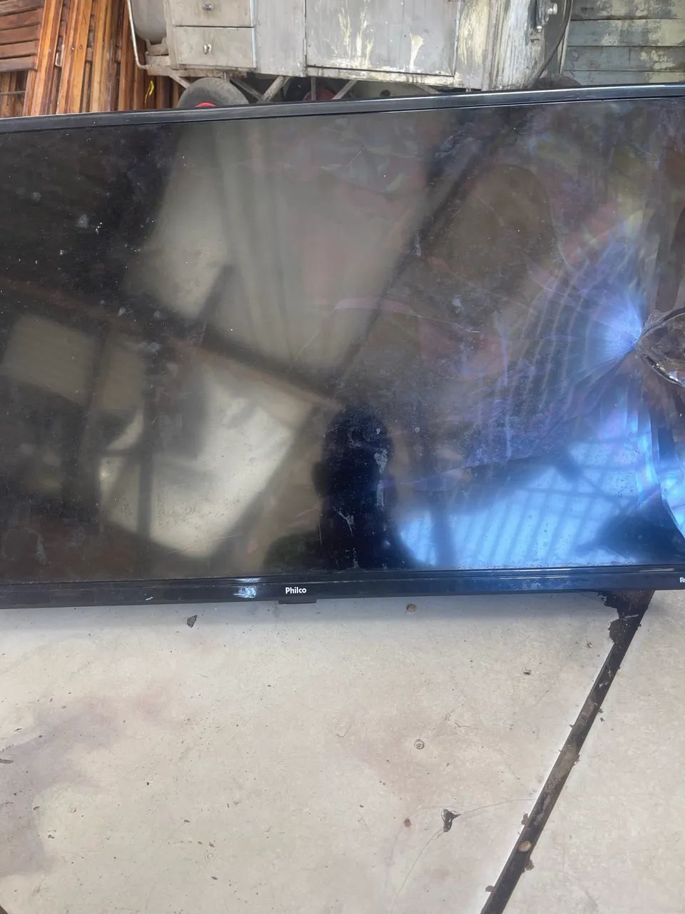 Tv Philco com tela quebrada smart - Foto 3