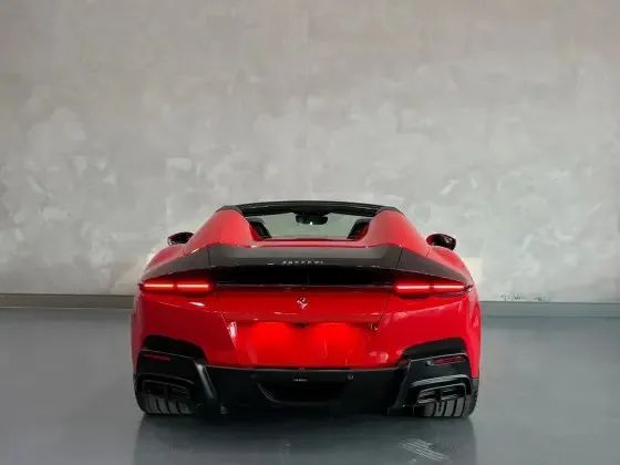 Ferrari 12Cilindri Spider 6.5 V12 830cv, foto 4 de 12