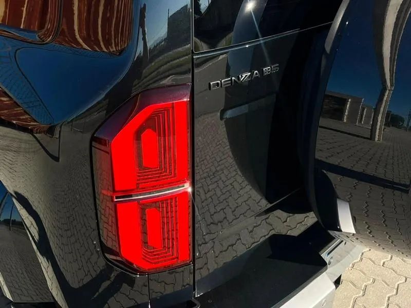 Denza B5 SUV híbrido plug-in, foto 17 de 18