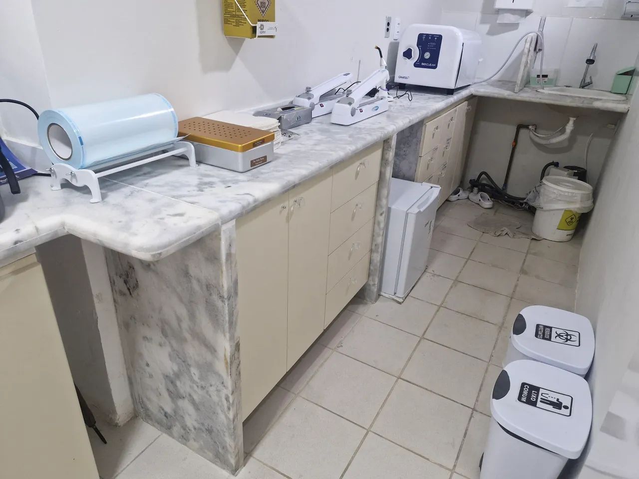 Bancada em mármore e gavetas  - Foto 2