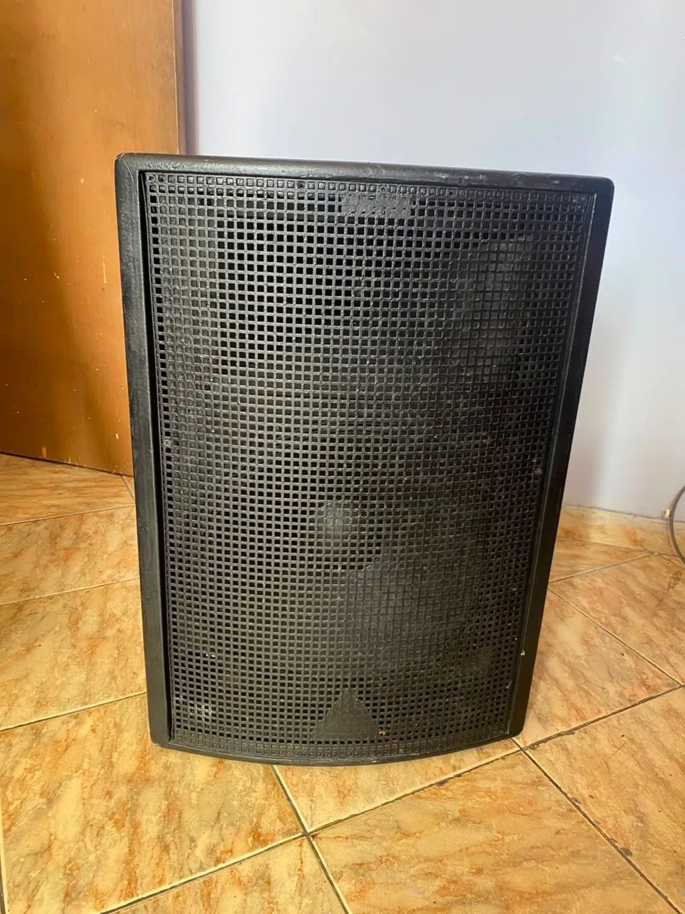 Caixa Ativa Antera Ts 700  - Foto 2