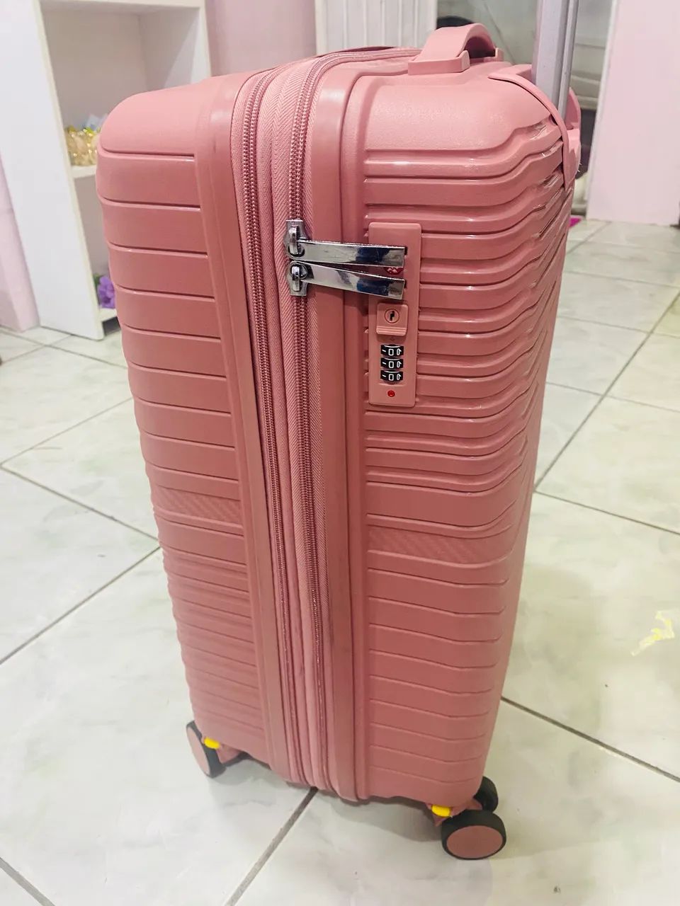 Mala de Viagem Rodinhas. - Foto 4