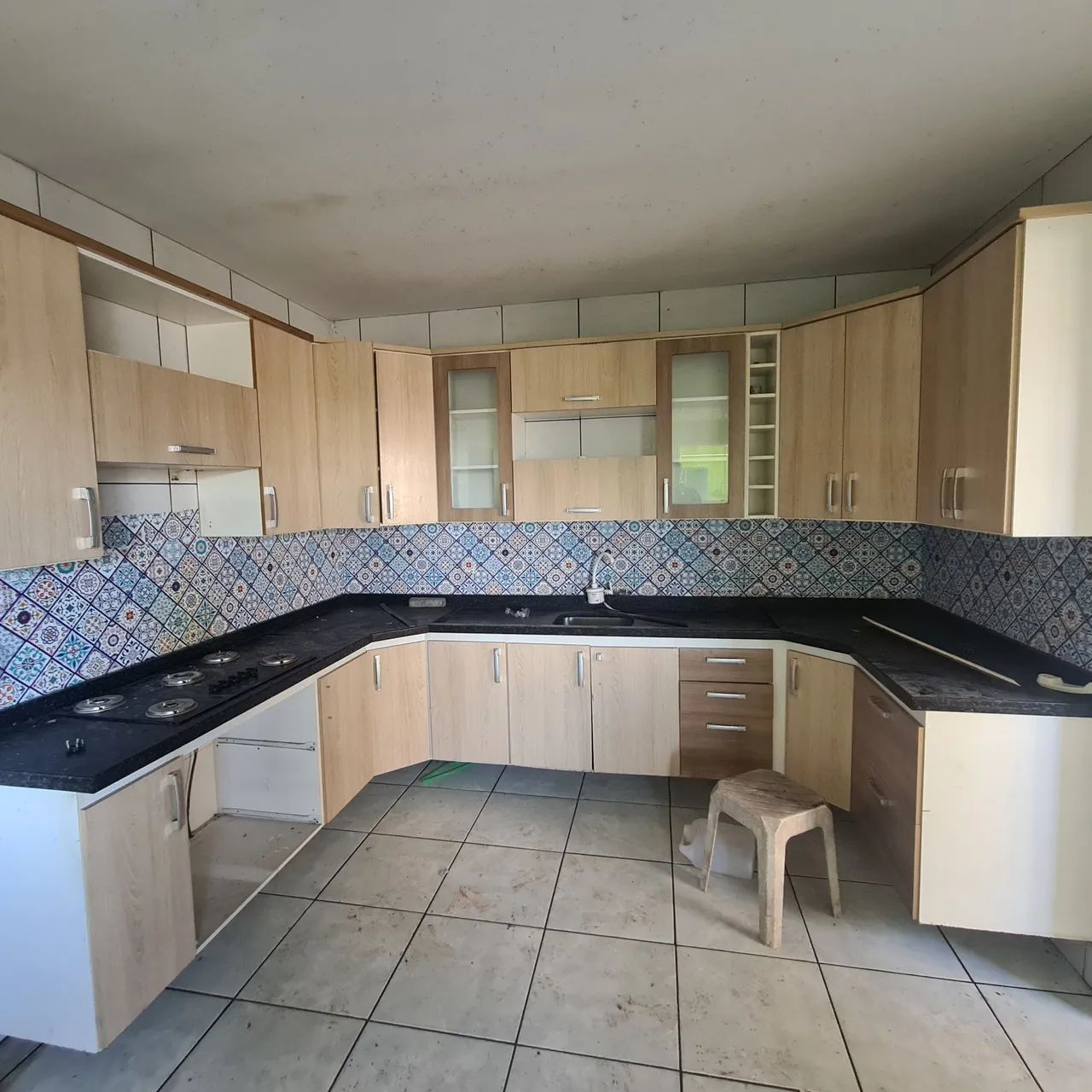 Cozinha planejada com 8 metros de bancada  - Foto 2