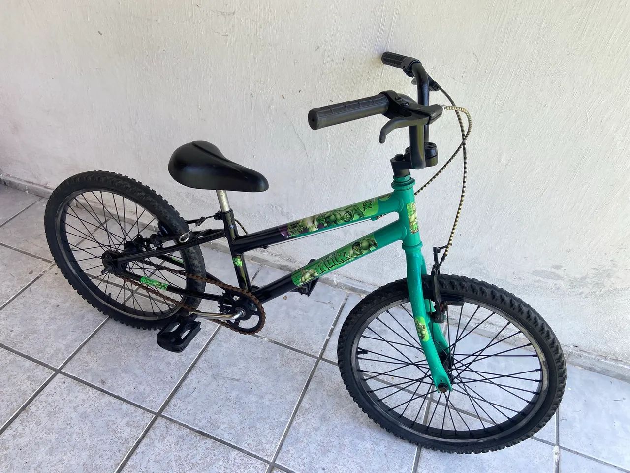 Bicicleta Infantil aro 20 do Hulk  - Foto 2