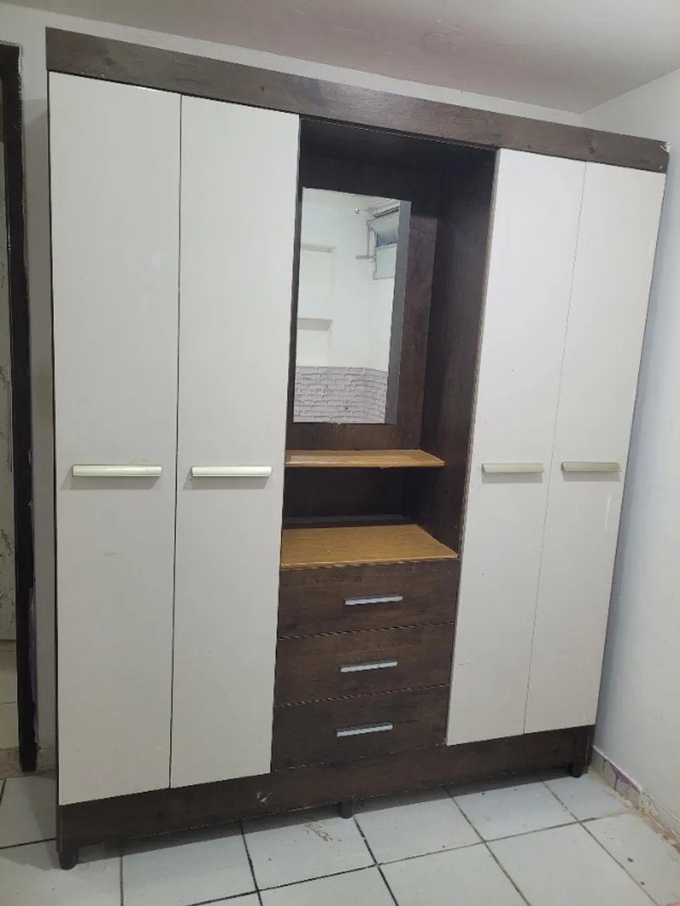 Guarda-roupas solteiro