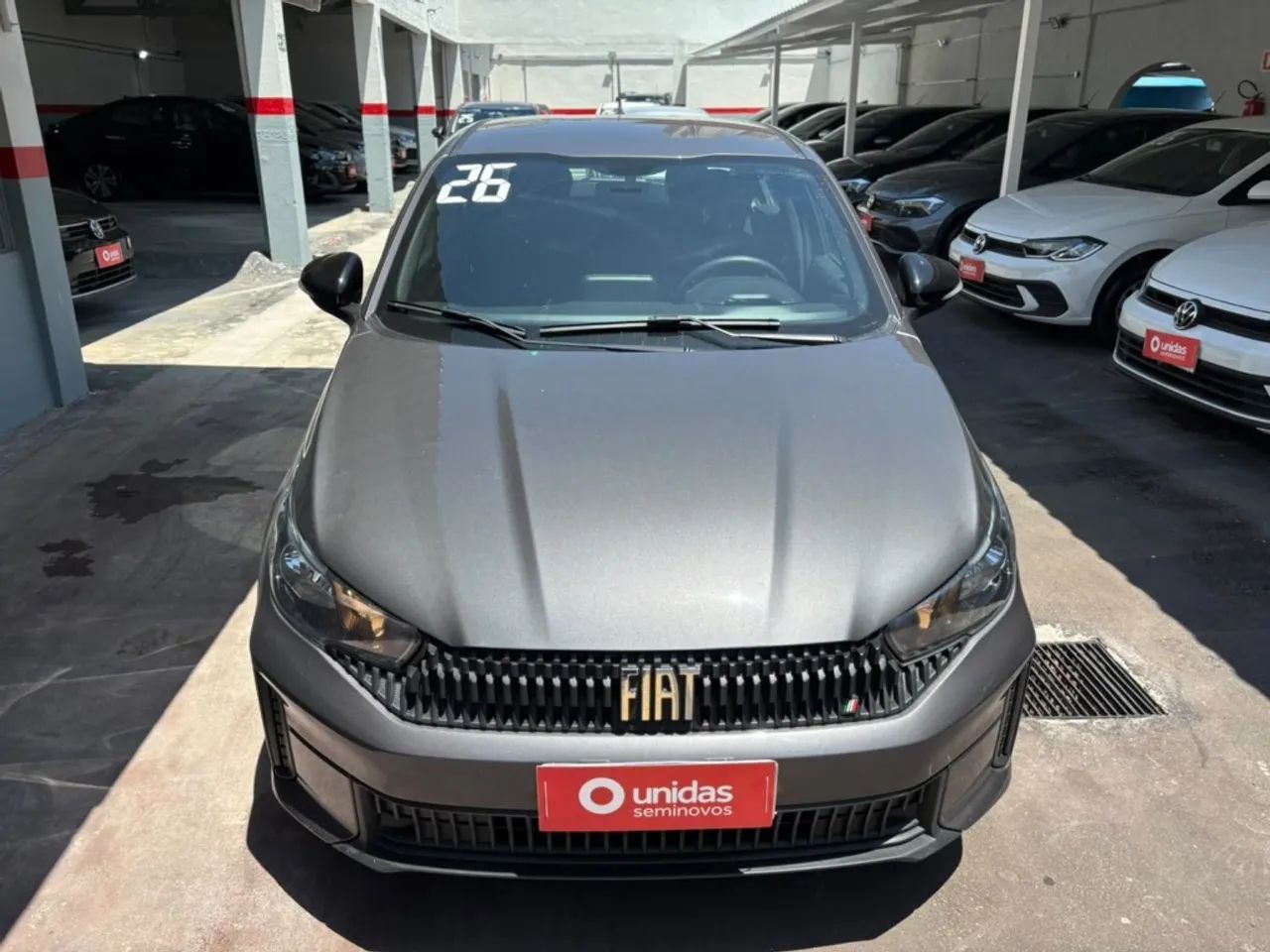 Fiat Cronos Drive 1.0 6V, foto 2 de 16