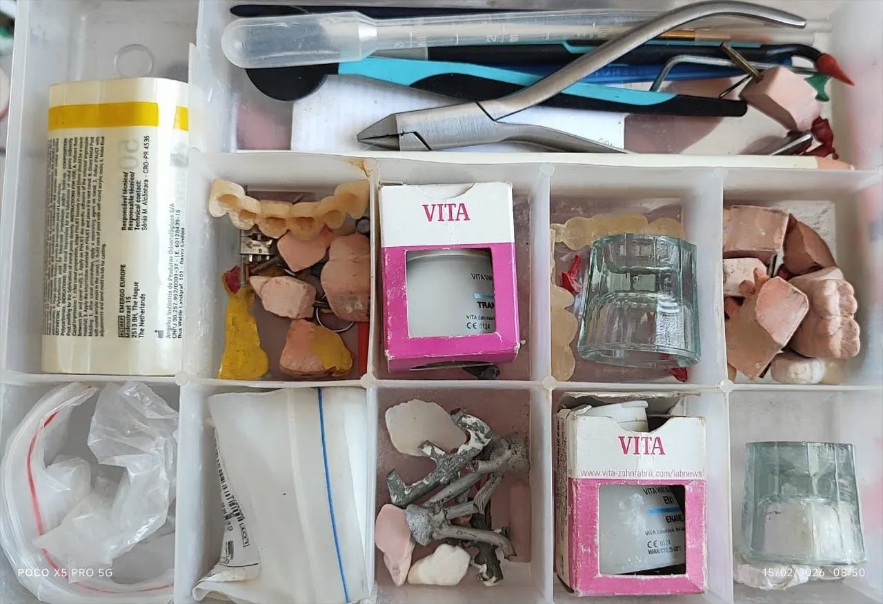 Vende-se material para produção de prótese dentária  - Foto 4