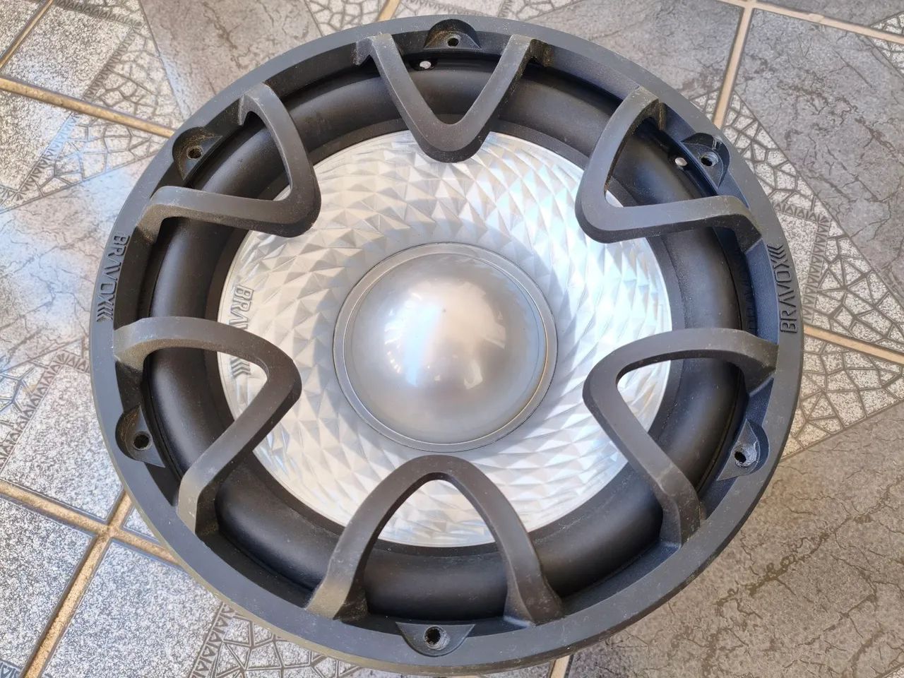Bravox uxp 12 polegadas 