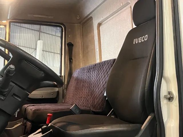 IVECO TECTOR 11-190 2021 - Foto 5