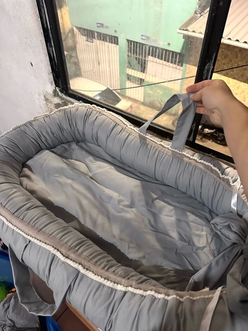 NINHO COM A ALMOFADA AMAMENTAÇÃO  - Foto 2