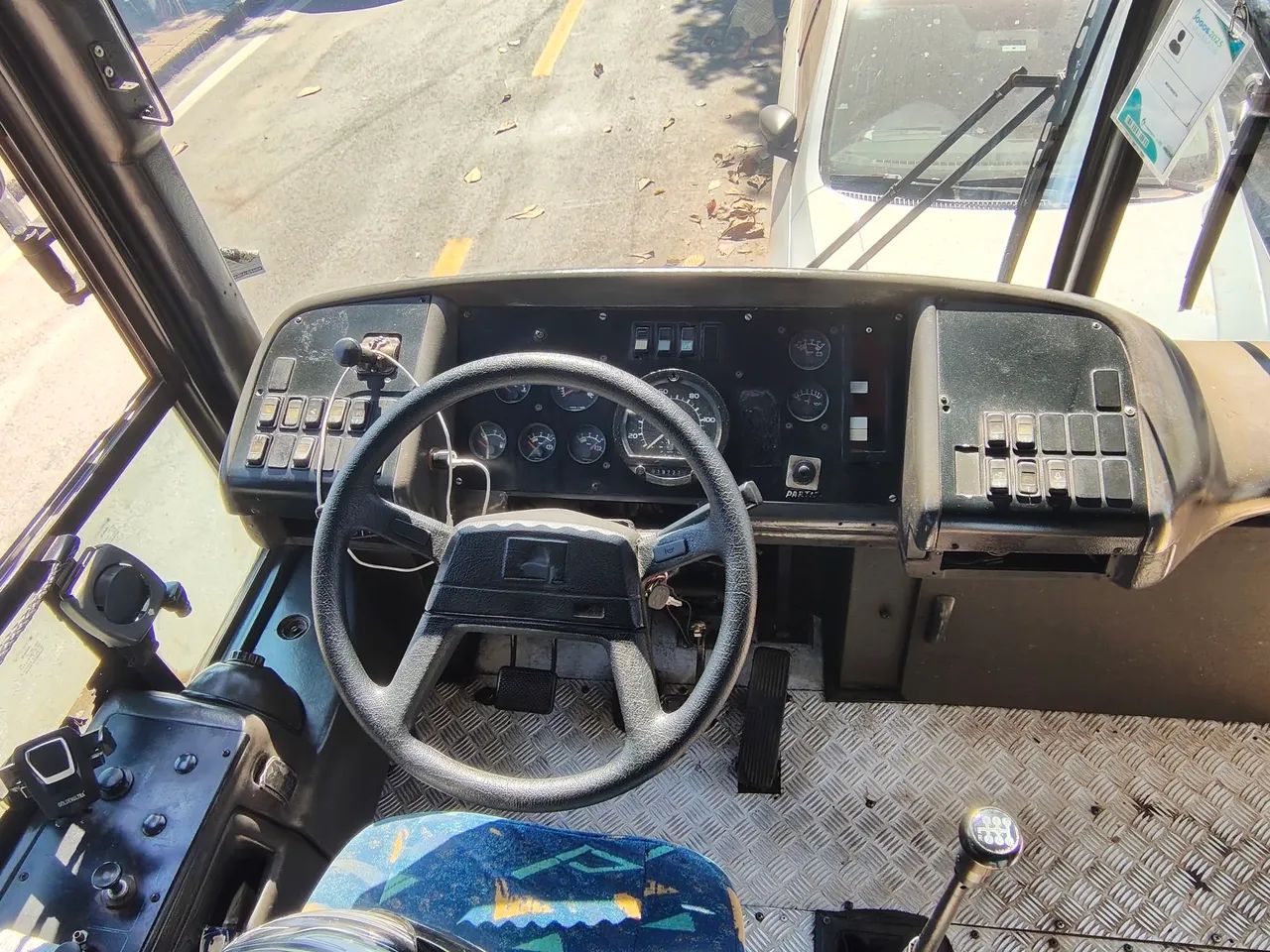 VOLVO B10M  - Foto 2