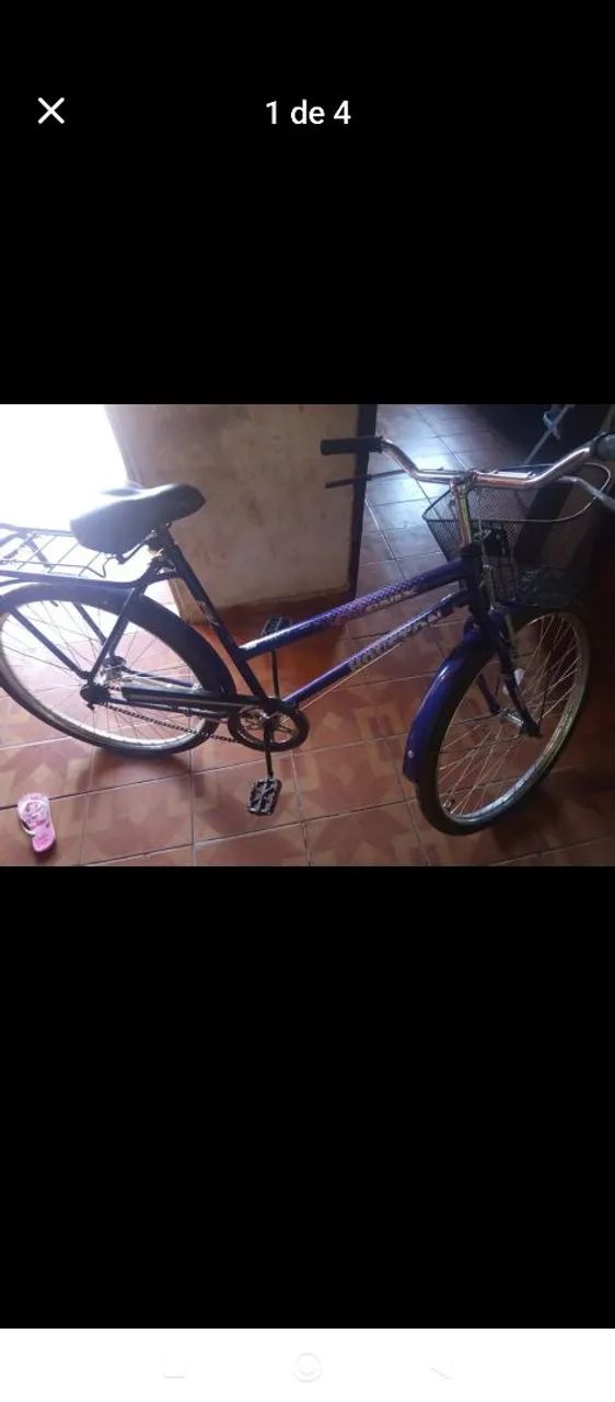 Bicicleta e painel 