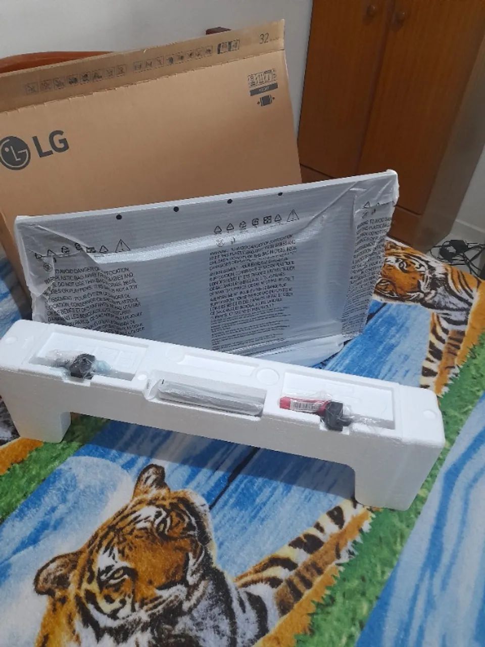 tv lg 32 polegada nova com nota e garantia - Foto 2