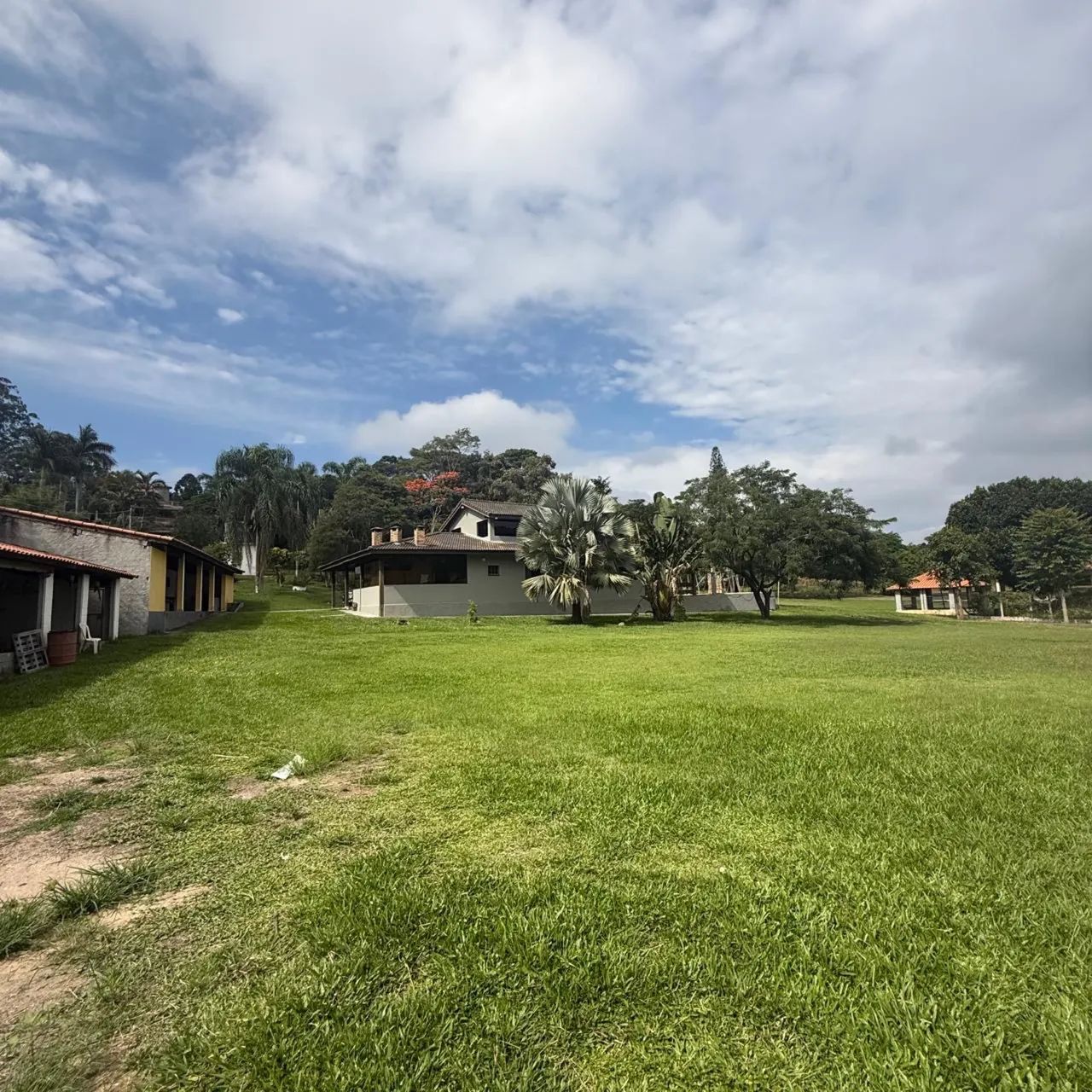 Sítio em Biritiba Mirim 