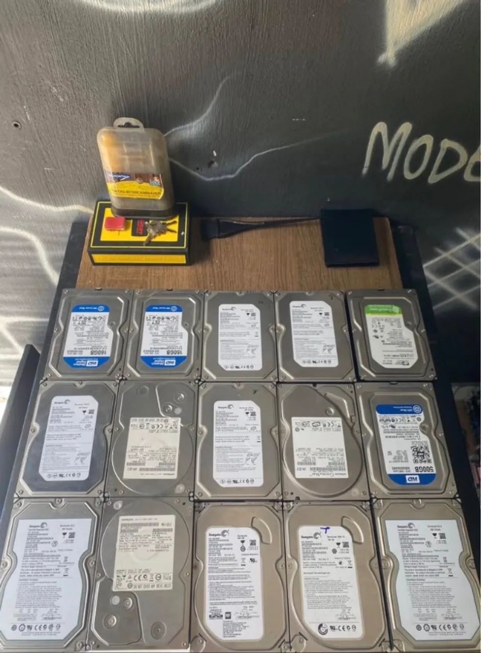 Lote de HDs mecânicos..