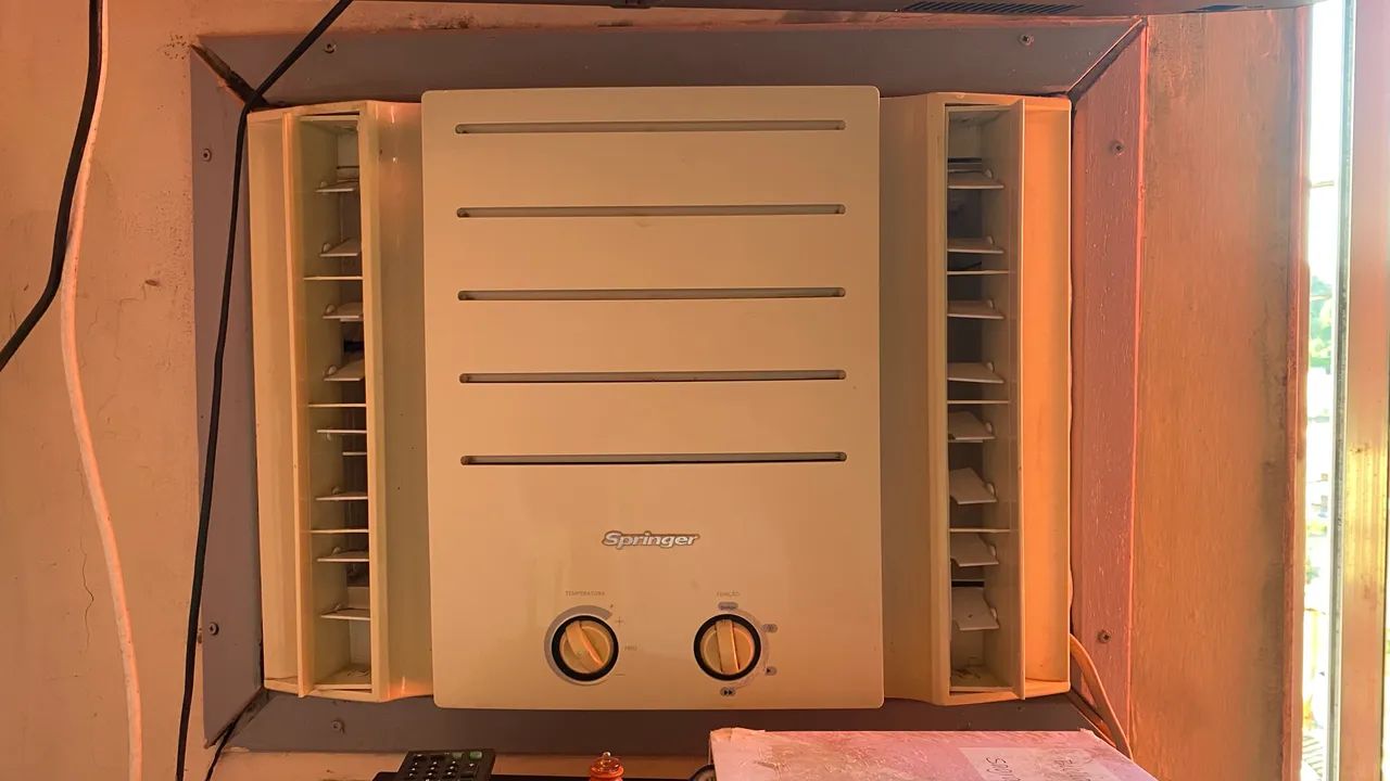 Ar Condicionado de Janela Springer 7.500 BTUs - Funcionando Perfeitamente! - Foto 2