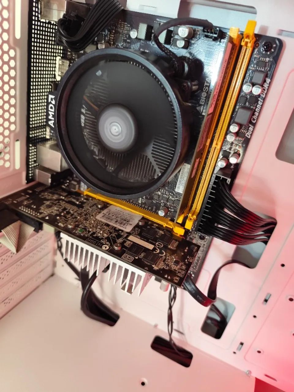 PC Gamer Ryzen 5 1600 8 Gigas DDR4 SSD 128 Gigas Vídeo HD 5450 1 Giga Somos Loja - Foto 3