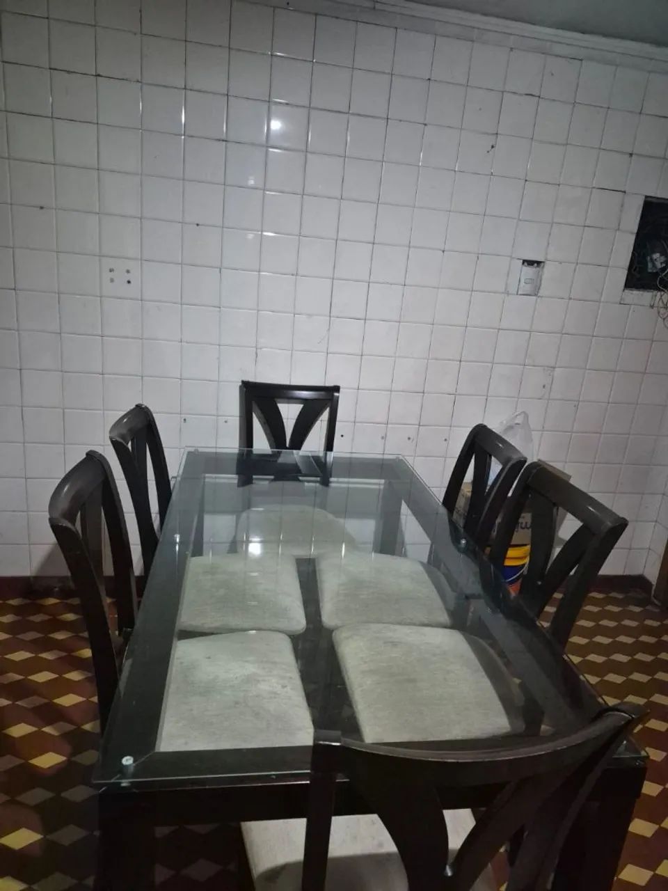 Mesa de jantar 6 cadeiras e aparador  - Foto 4
