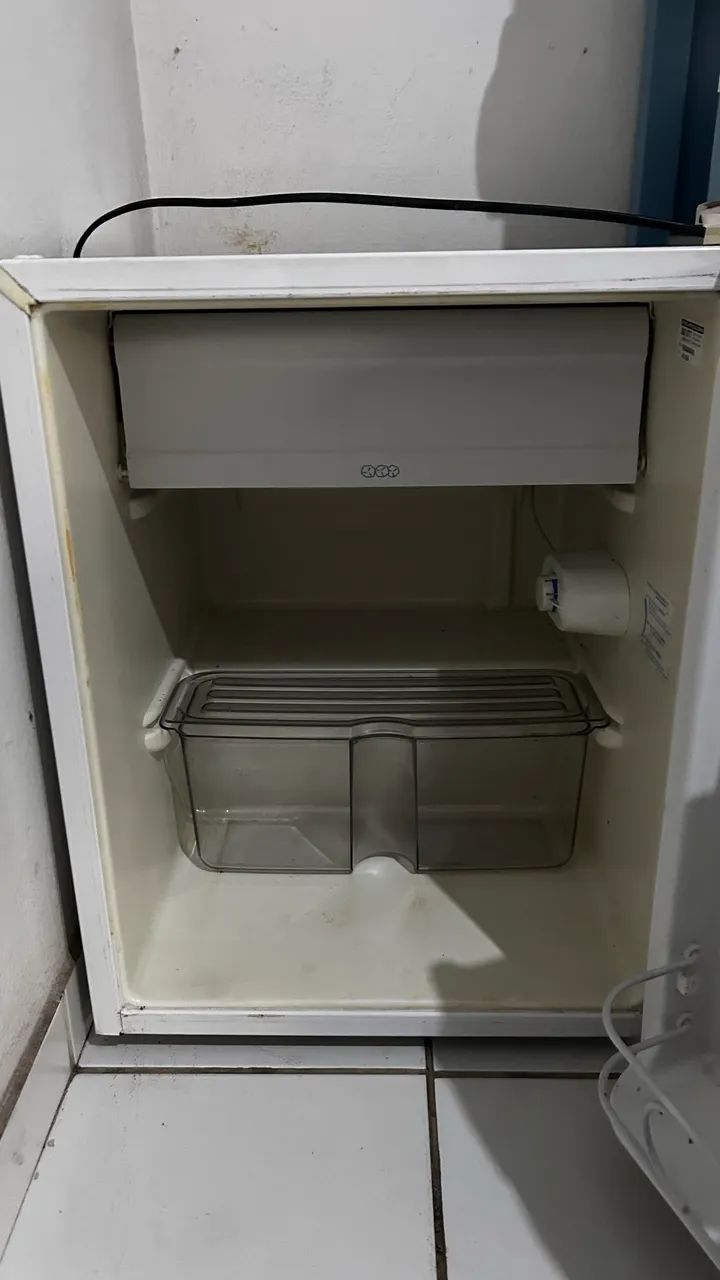 Vendo Frigobar Cônsul 76Litros - Foto 3