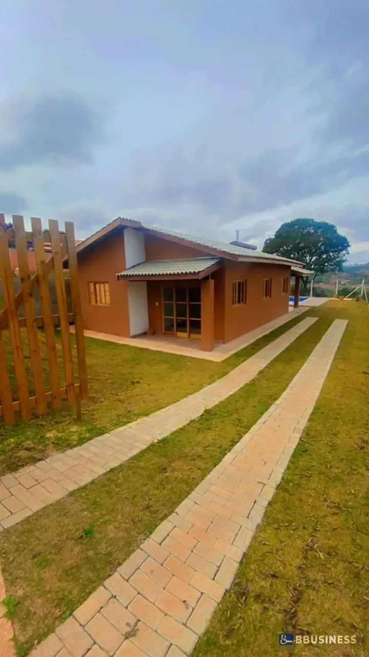 Chácara à venda com piscina em Ibiúna, SP