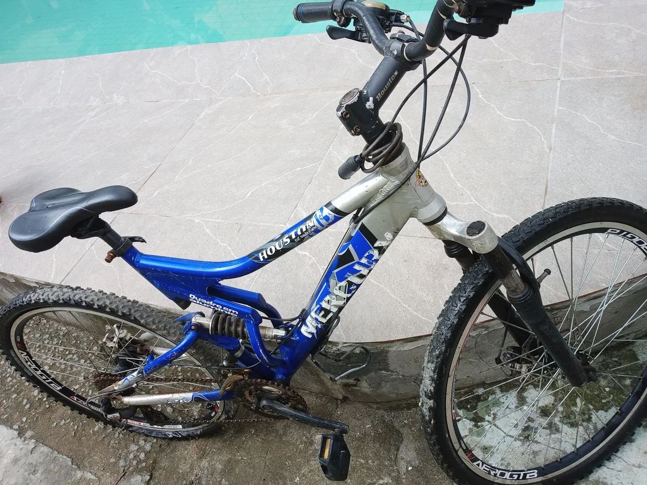 Bicicleta aro 26 freio a disco com amortecedor  - Foto 3