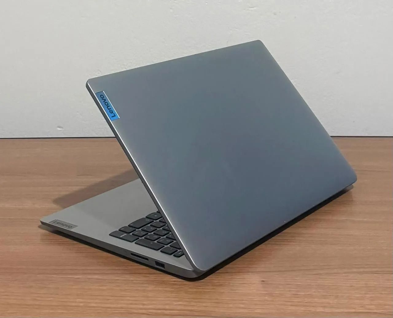 Vendo Notebook Lenovo Ideapad i3  - Foto 3
