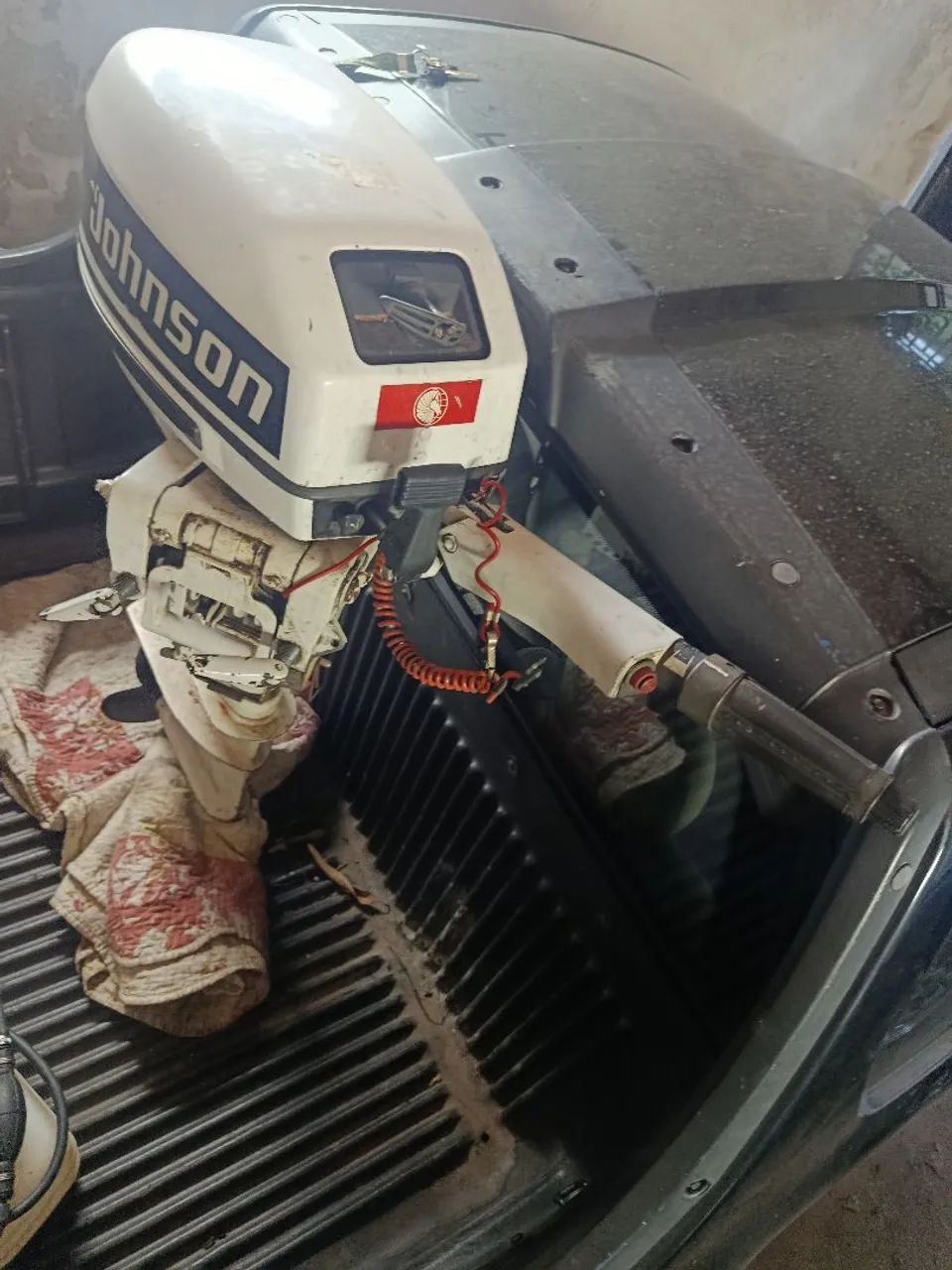Motor de popa Johnson 15 hp  - Foto 4