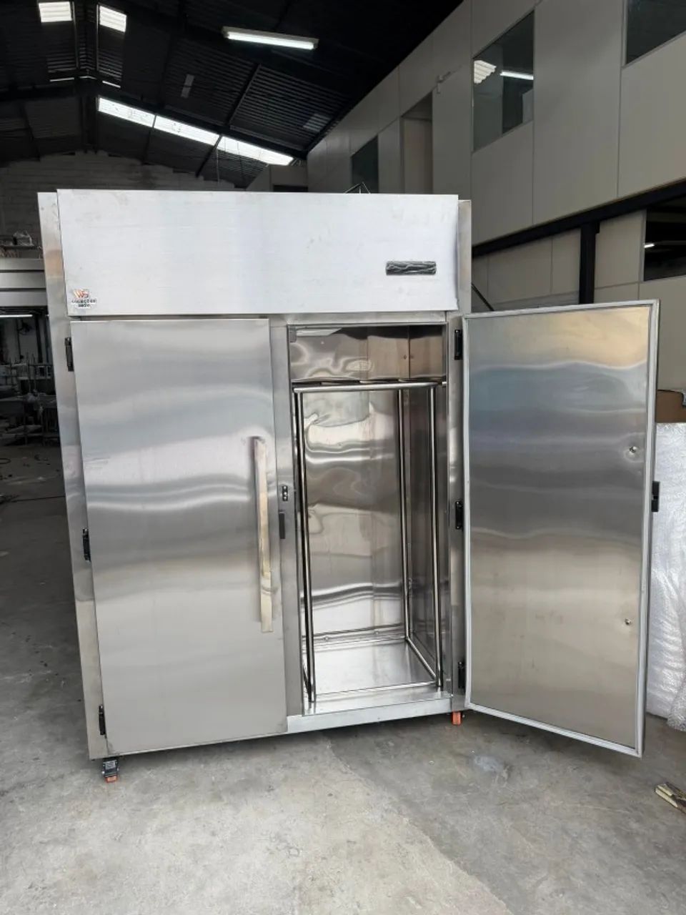 Mini Câmara Refrigerada 2500L Industrial 2 Portas