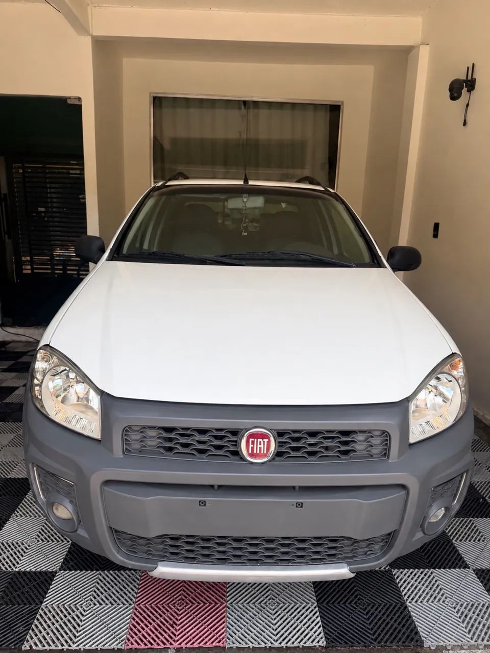 Fiat Strada Working Hard 1.4 Fire Flex 8V CD 2017 - Foto 2