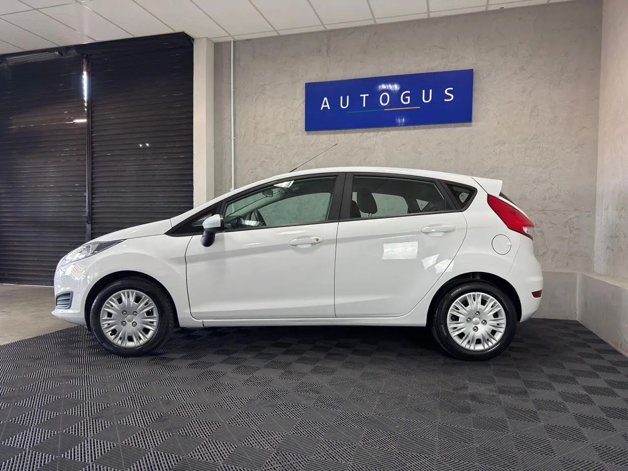 Ford Fiesta 1.5 16V Flex Mec. 5P 2016 - Foto 3