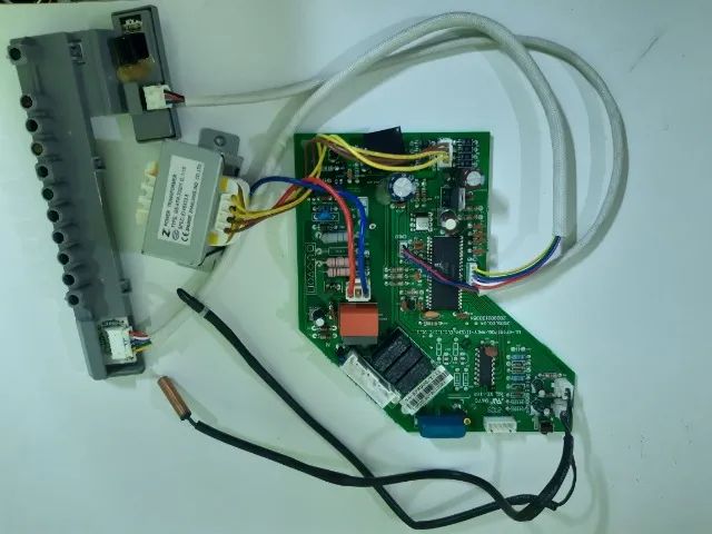 Placa Ar Condicionado Split Springer - KFR90G - Foto 4