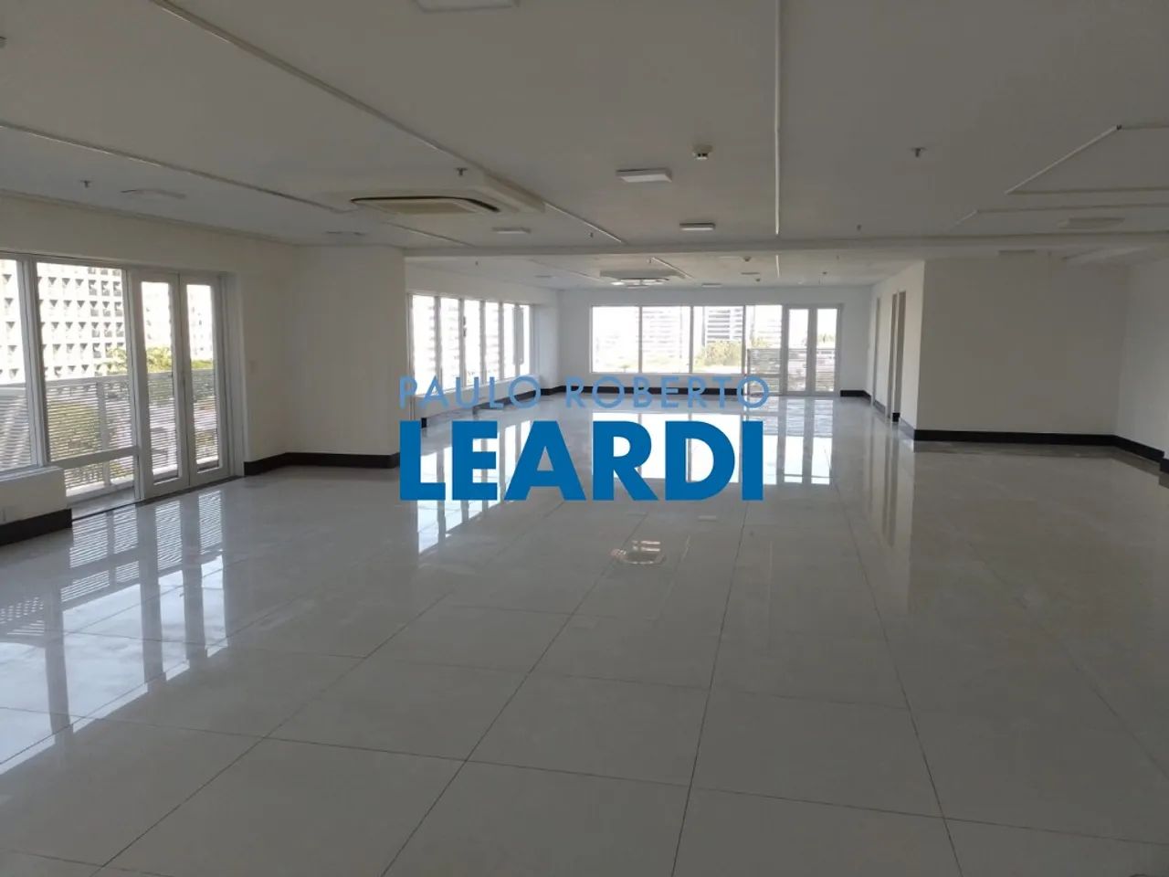 COMERCIAL - alphaville centro industrial e empresarial/alphavi - SP