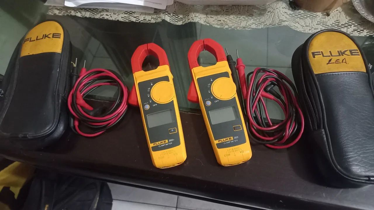 Alicate amperímetro Fluke 302+ 2 unidades